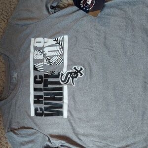 Nwt 12/14 Chicago White Sox tee